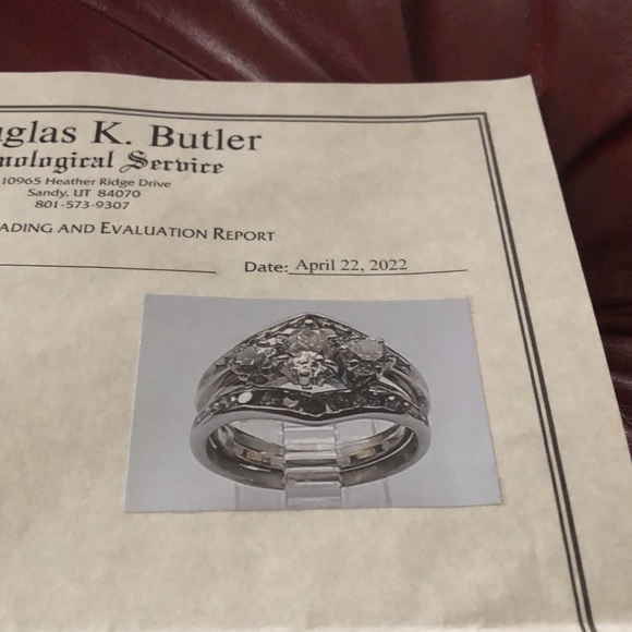 Beautiful Diamond Wedding Set - Picture 10 of 11